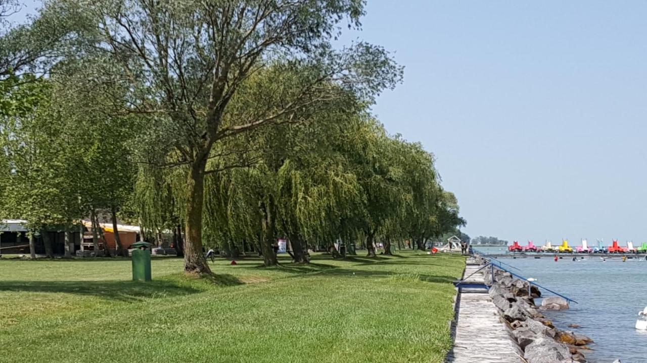 Lelle Resort B21 Balatonlelle Exterior photo